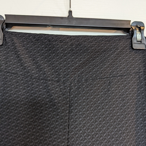 Hilary Radley Slim Straight Leg Black Jacquard Pants Size 8 - Picture 3 of 6